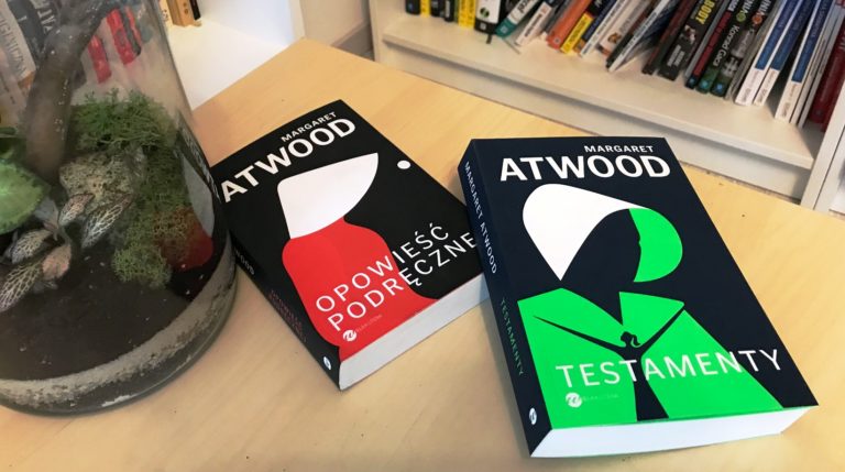 „Opowieść Podręcznej” i „Testamenty” Margaret Atwood – dobra lektura na czas pandemii
