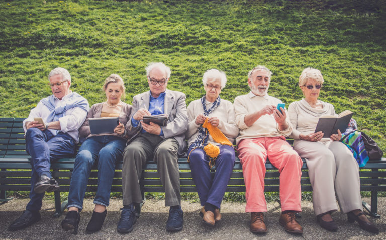 Obniżenie wieku emerytalnego – szansa czy zagrożenie?