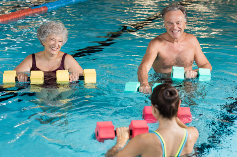 Fitness dla Seniora – najlepsze rodzaje aktywności fizycznej dla osób 60+