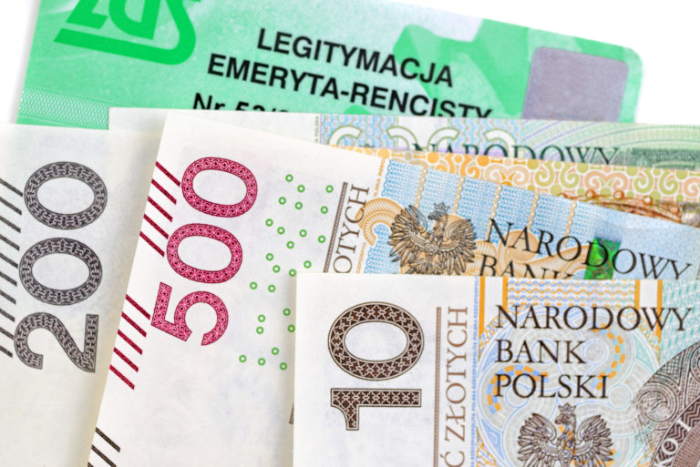 Legitymacja emeryta – do czego uprawnia ten dokument?