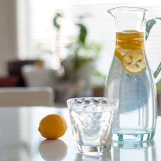 Woda w diecie seniora