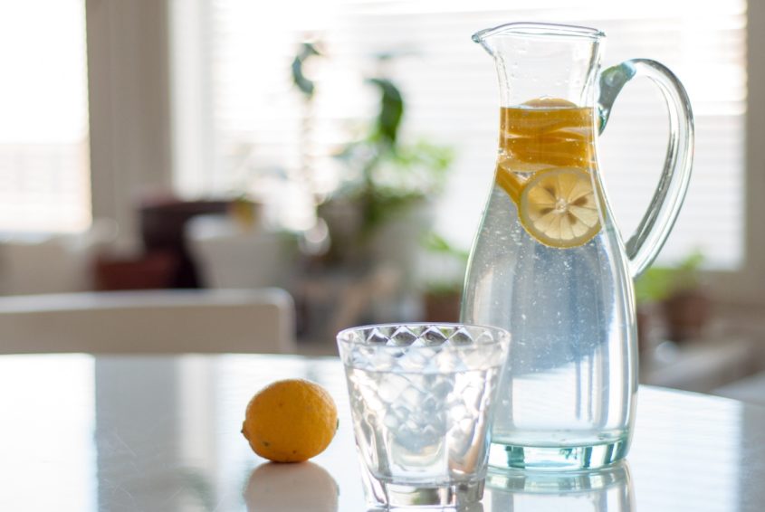 Woda w diecie seniora Woda w diecie seniora