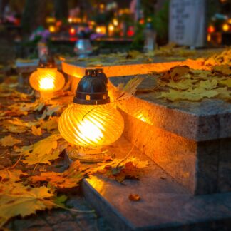 Wszystkich Świętych czy Święto Zmarłych? Na czym polega różnica? Wszystkich Świętych czy Święto Zmarłych? Na czym polega różnica?