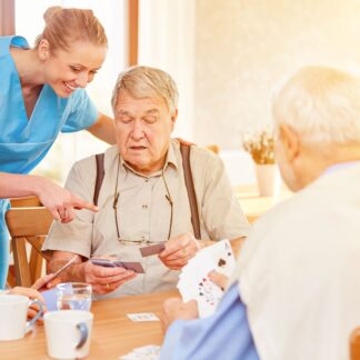 Czym się kierować, wybierając dobry dom seniora?
