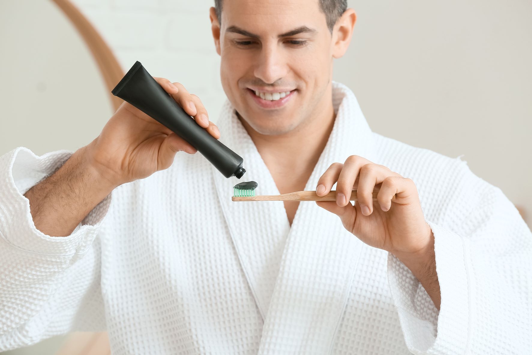 Czarna pasta do zebow Czarne pasty do zębów