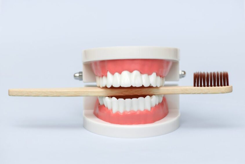 protezy dentystyczne